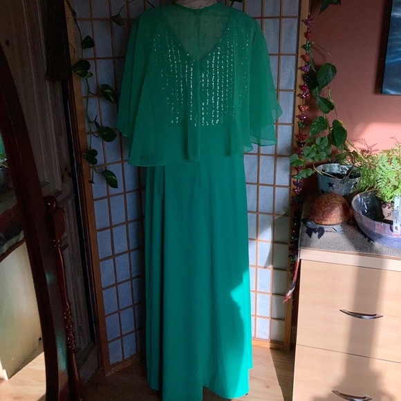 Vintage 60s Green Capelet Sequin Gown ILGWU Union Made Dress - Picture 3 of 15